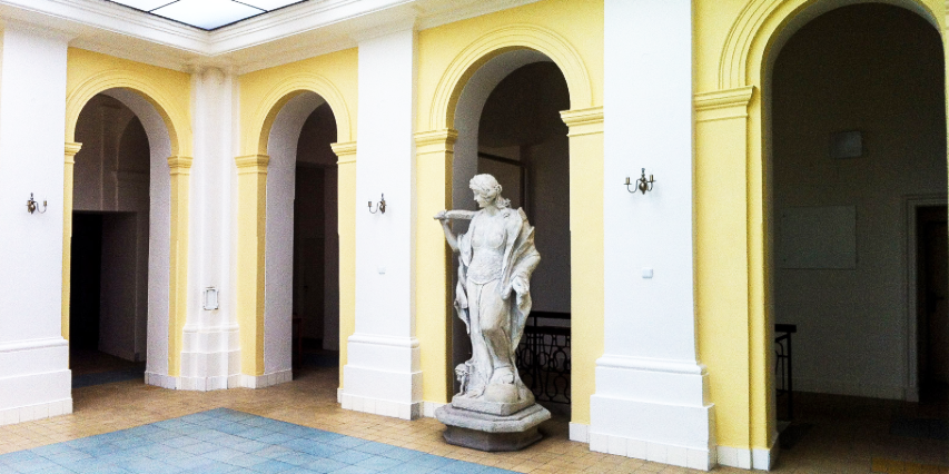 Statues & Monuments